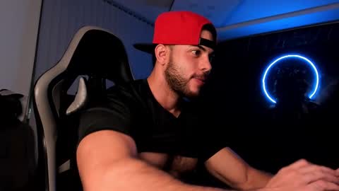 Snapshot of camilowatson chatting on 02-25-25, 01:30 Camilo Watson online show from 02-25-25, 01:30