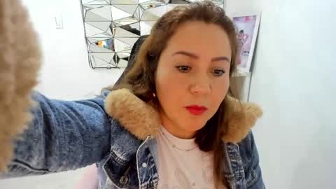 camixxx_m online show from 04-12-26, 01:27