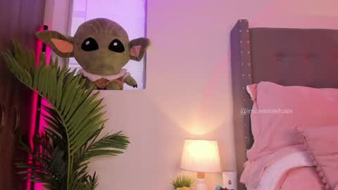 Snapshot of cammiefoalss chatting on 02-07-25, 06:24 Lets reach 200 thumbs up online show from 02-07-25, 06:24