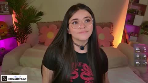 Snapshot of cammiefoalss chatting on 10-10-25, 03:33 Lets reach 200 thumbs up online show from 10-10-25, 03:33