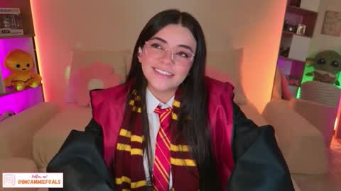 Snapshot of cammiefoalss chatting on 10-31-25, 02:18 Lets reach 200 thumbs up online show from 10-31-25, 02:18