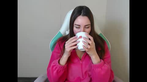 Snapshot of cammila_horn chatting on 03-02-26, 06:14 cammila horn online show from 03-02-26, 06:14