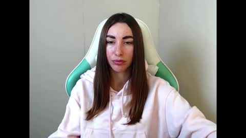 Snapshot of cammila_horn chatting on 03-03-26, 06:19 cammila horn online show from 03-03-26, 06:19