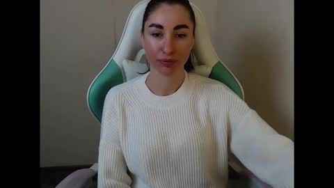 Snapshot of cammila_horn chatting on 03-04-26, 06:30 cammila horn online show from 03-04-26, 06:30