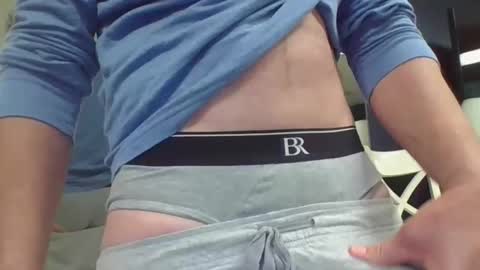 Snapshot of cammyman6900 chatting on 12-04-25, 03:43 cammyman6900 online show from 12-04-25, 03:43