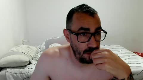 Snapshot of canario2388 chatting on 06-12-26, 11:25 canario2388 online show from 06-12-26, 11:25