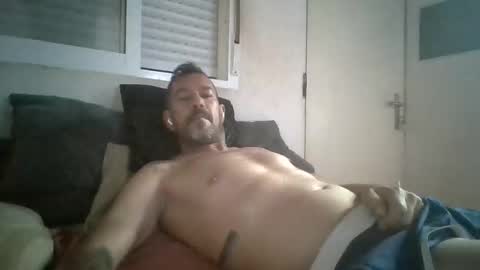 Snapshot of canary_braun chatting on 10-13-25, 07:36 canary_braun online show from 10-13-25, 07:36