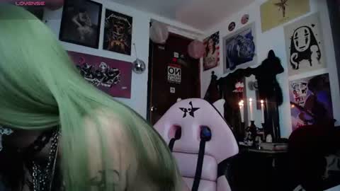Snapshot of cancer420_ chatting on 06-14-26, 08:16 Elizabeth666 online show from 06-14-26, 08:16