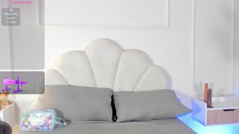 Snapshot of candaceowens chatting on 12-20-25, 04:08 candaceowens online show from 12-20-25, 04:08