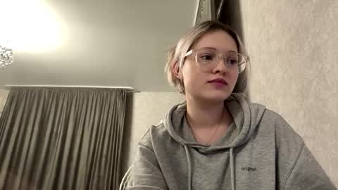 Snapshot of candelariahile chatting on 02-08-26, 02:09 candelariahile online show from 02-08-26, 02:09