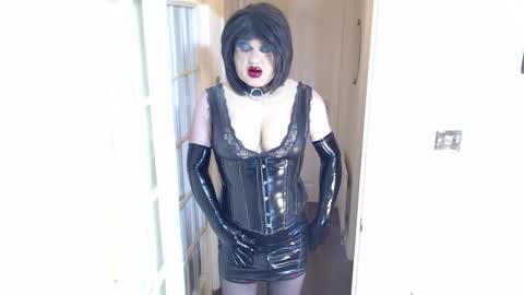 Snapshot of candi_smokes chatting on 03-18-26, 01:47 candi smokes online show from 03-18-26, 01:47