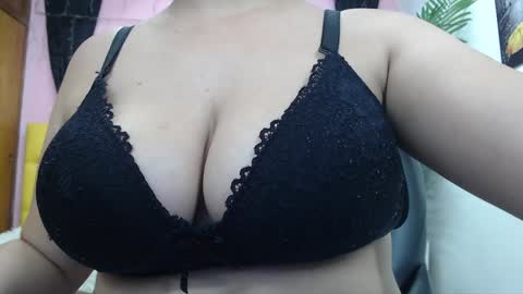 Snapshot of candiapole chatting on 12-11-24, 01:06 Candy online show from 12-11-24, 01:06