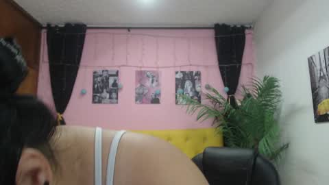 Snapshot of candiapole chatting on 01-29-25, 01:17 Candy online show from 01-29-25, 01:17