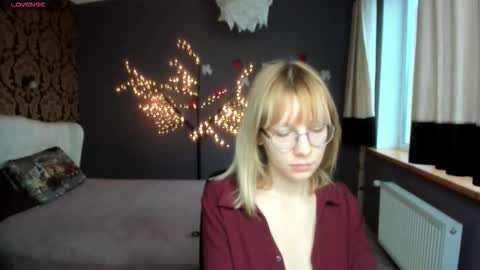 Snapshot of candicahoney chatting on 02-26-26, 12:48 candicahoney online show from 02-26-26, 12:48