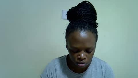 candiemaya online show from 02-05-26, 12:21