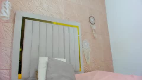 Snapshot of candise_oconnor chatting on 10-02-25, 09:33 candise online show from 10-02-25, 09:33