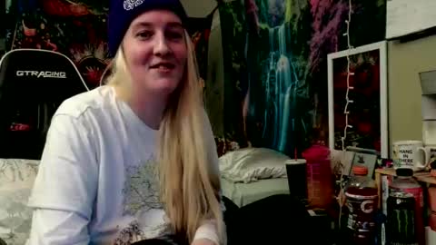 Candi online show from 06-03-26, 02:33