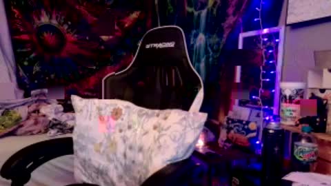 Candi online show from 06-23-26, 01:58