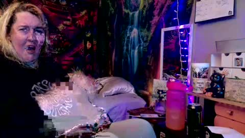 Candi online show from 06-23-26, 06:06