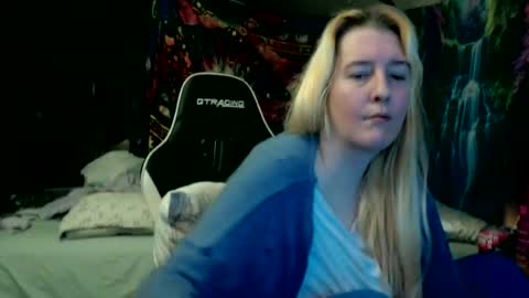 Candi online show from 06-27-26, 12:22