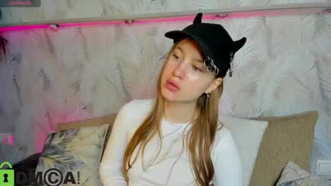 Snapshot of candy_cansew chatting on 09-27-25, 04:17 Candy online show from 09-27-25, 04:17