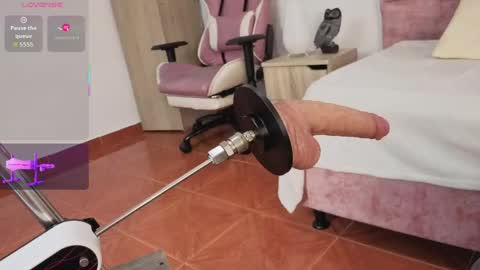 Im ChloeJoin The Fan Club online show from 05-29-26, 06:22