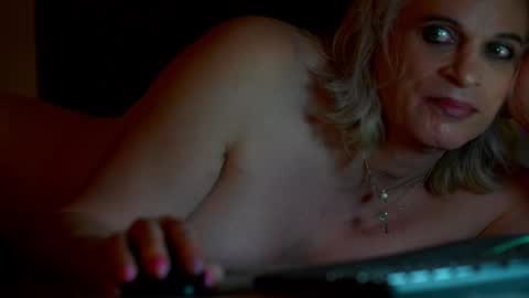 Snapshot of candy_girls_4_u chatting on 11-29-25, 10:07 ExtraCandy online show from 11-29-25, 10:07