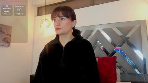 Candy hot online show from 11-12-25, 08:41