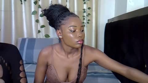 Snapshot of candy_pop1 chatting on 10-17-25, 05:48 CANDY online show from 10-17-25, 05:48