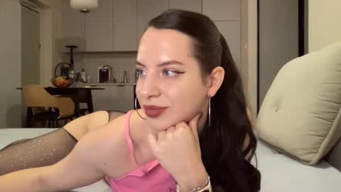 Snapshot of candy_puss chatting on 12-21-24, 06:55 candy online show from 12-21-24, 06:55