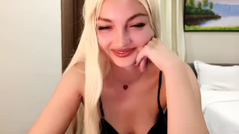 Snapshot of candycathc chatting on 06-23-26, 01:20 candycathc online show from 06-23-26, 01:20