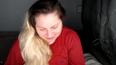 Laura online show from 02-26-26, 08:24