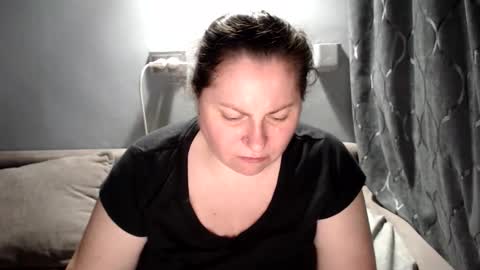 Laura online show from 03-30-26, 04:35