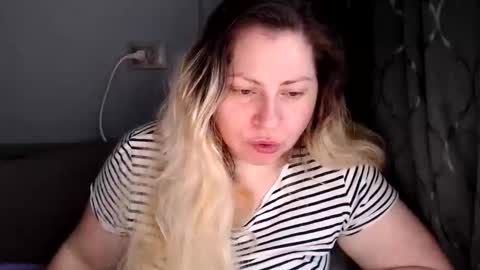 Snapshot of candycream74 chatting on 05-07-26, 07:03 Laura online show from 05-07-26, 07:03
