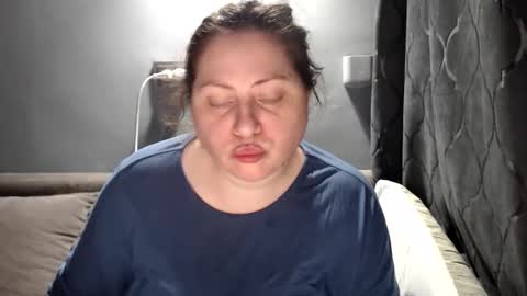 Snapshot of candycream74 chatting on 05-18-26, 05:52 Laura online show from 05-18-26, 05:52