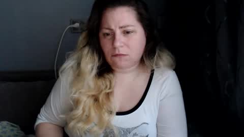Snapshot of candycream74 chatting on 05-24-26, 07:24 Laura online show from 05-24-26, 07:24
