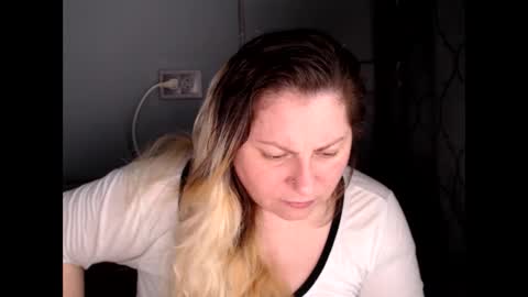 Snapshot of candycream74 chatting on 05-27-26, 06:43 Laura online show from 05-27-26, 06:43