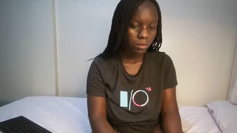 Snapshot of candycurly_ chatting on 02-24-25, 03:23 candycurly_ online show from 02-24-25, 03:23