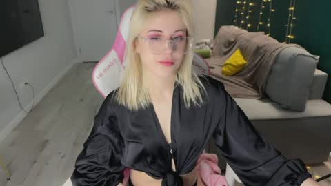 You can call me HH online show from 03-27-26, 05:45