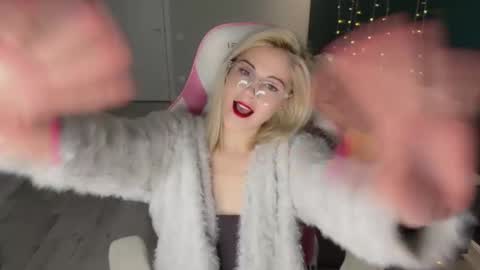 You can call me HH online show from 03-28-26, 05:45