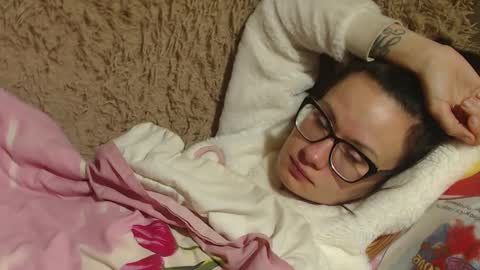 say meow and send tip  online show from 02-03-25, 12:04