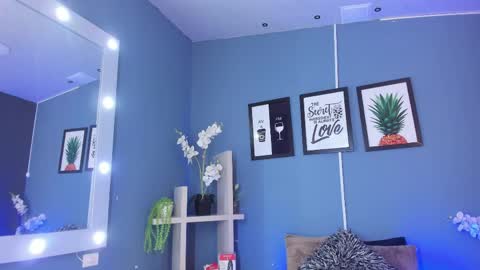 Snapshot of candyluxury_ chatting on 04-10-26, 11:59 candyluxury_ online show from 04-10-26, 11:59
