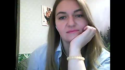 Snapshot of candyolime chatting on 03-09-25, 09:36 Daisy online show from 03-09-25, 09:36