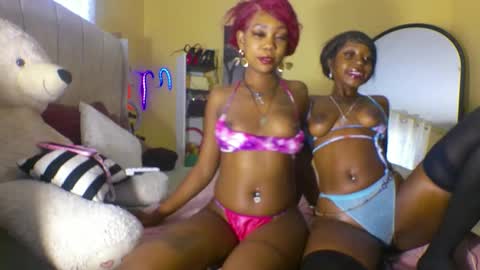 Snapshot of candyspicee chatting on 10-21-25, 07:53 candyspicee online show from 10-21-25, 07:53