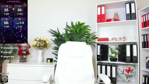 Snapshot of candywesst chatting on 12-14-24, 11:18 Candy My pleasure its in your hands online show from 12-14-24, 11:18