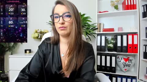 Snapshot of candywesst chatting on 02-04-25, 08:02 Candy My pleasure its in your hands online show from 02-04-25, 08:02