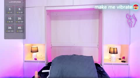  Dulce Maria  online show from 02-06-25, 02:22