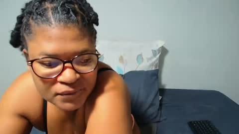Snapshot of candyyumsaerolaxx chatting on 06-14-26, 06:04 candyyumsaerolaxx online show from 06-14-26, 06:04