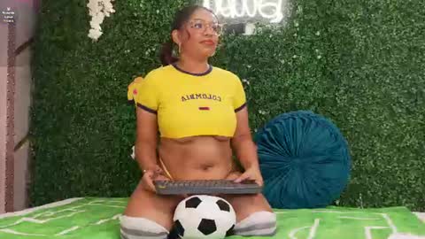 Snapshot of canela_montiel chatting on 06-15-26, 01:02 canela_montiel online show from 06-15-26, 01:02