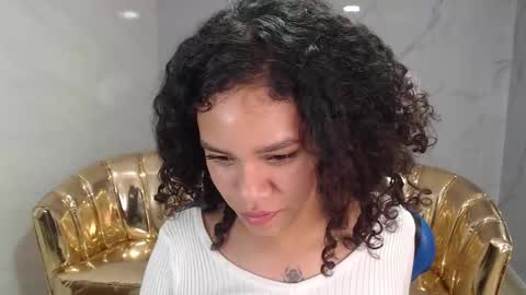 Snapshot of canela_s1 chatting on 10-22-25, 09:09 canela_s1 online show from 10-22-25, 09:09